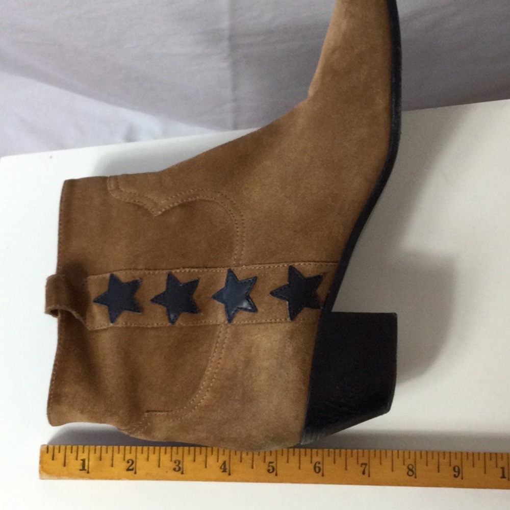 Saint Laurent Tan Suede Boots with Black Leather Star Accents - Picture 12 of 13